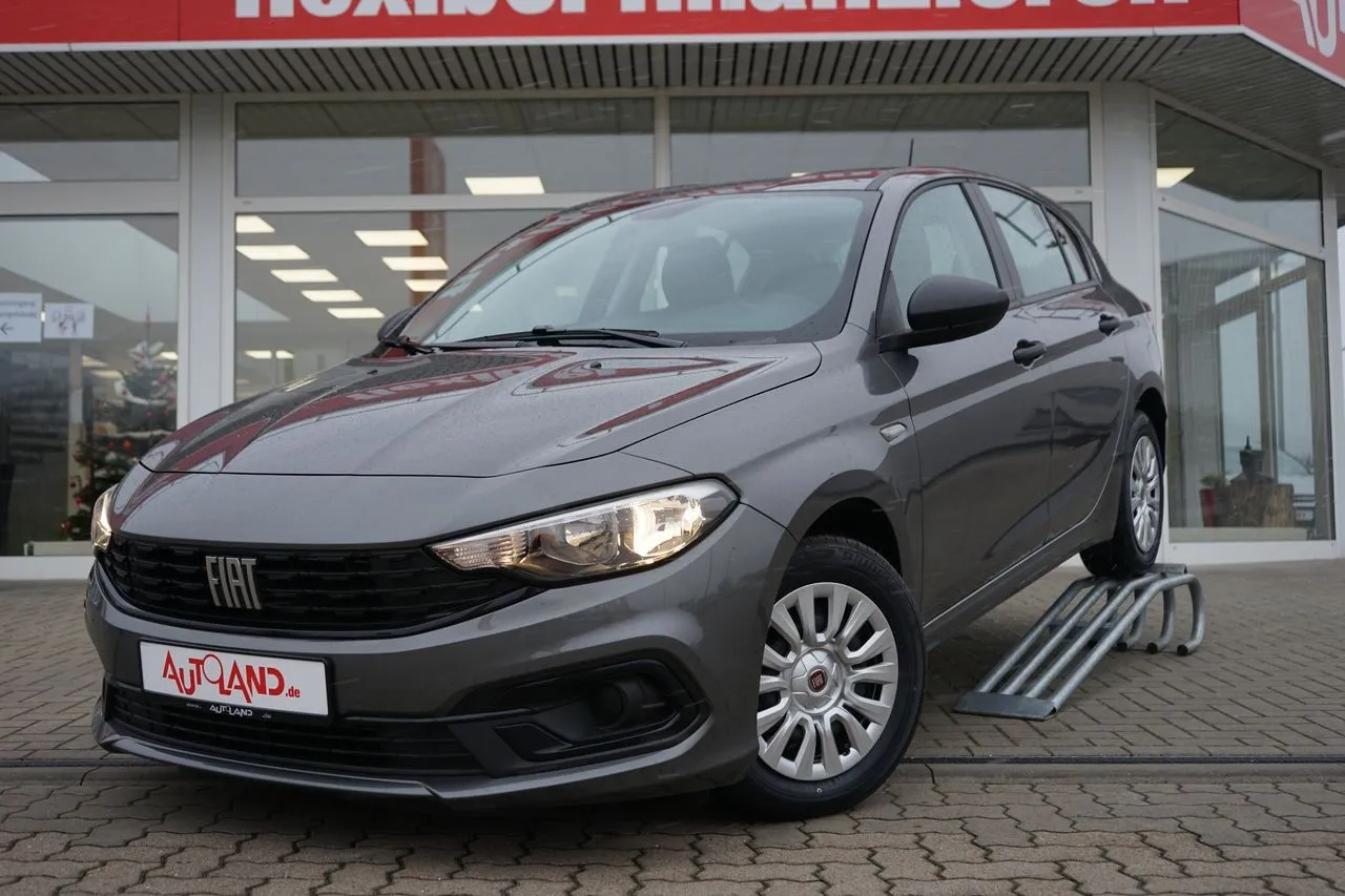 Fiat Tipo Hatchback 1.4 Bluetooth...  Image 1